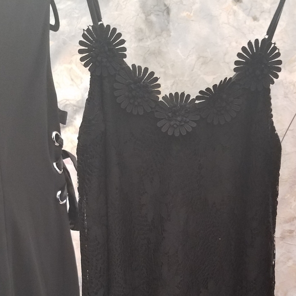 Black lace embroidered flower dress - Picture 4 of 7